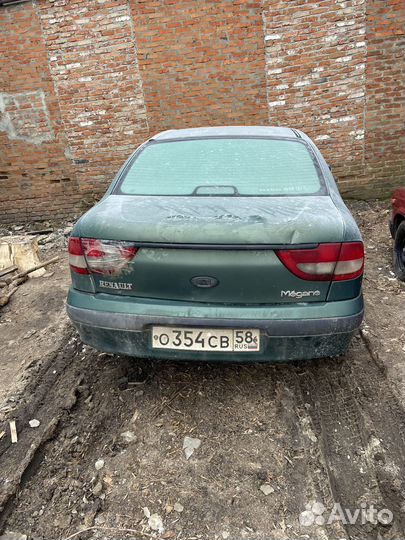 В разборе renault megane 1 рестайлинг 2002 года