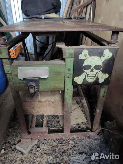 Деревообрабатывающий станок