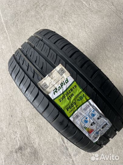 Rapid P609 235/35 R19 91W