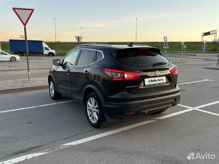 Nissan Qashqai 2.0 CVT, 2018, битый, 147 200 км