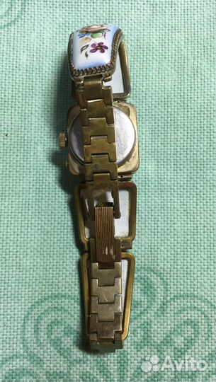 Часы женские финифть