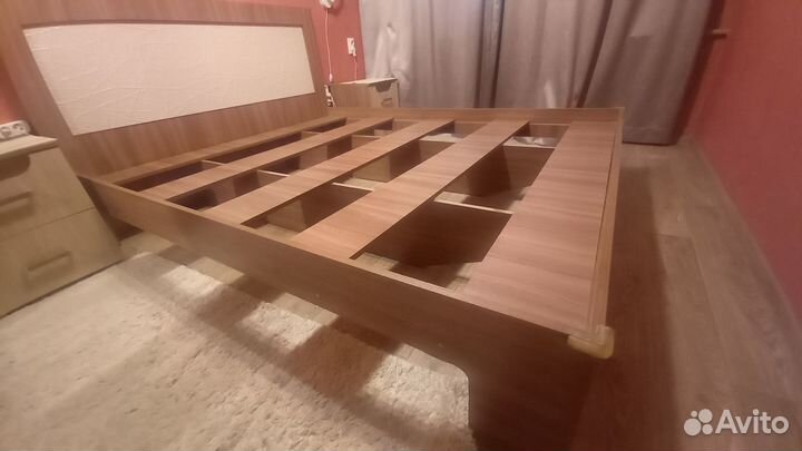 Кровать двухспальная 160 200