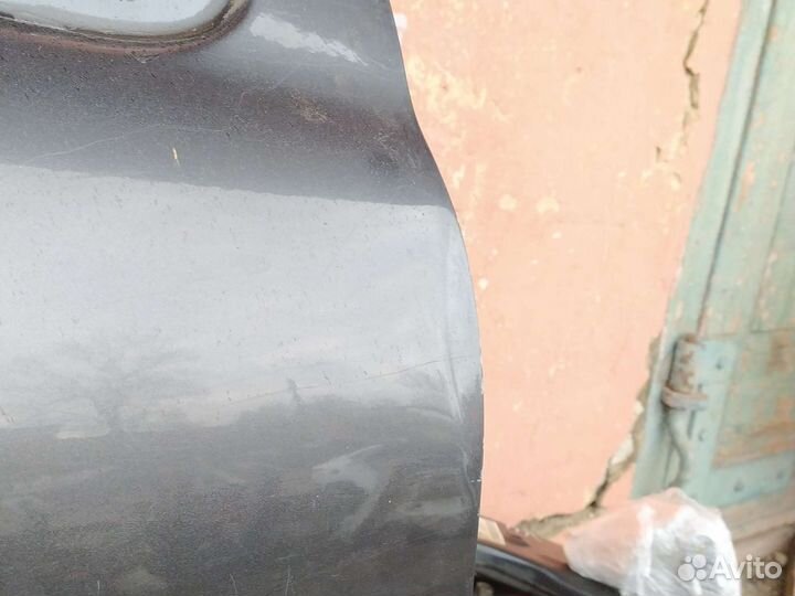 Передняя правая дверь fiat albea