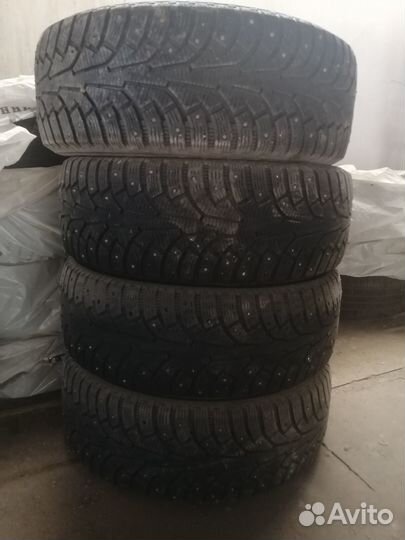 Nokian Tyres Hakkapeliitta 5 235/60 R17