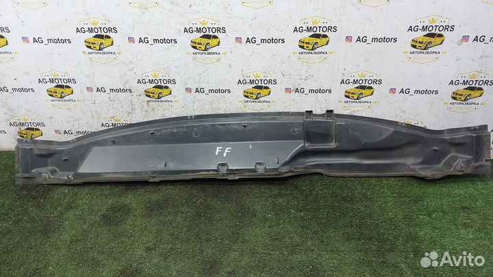 Планка под лобовое стекло Focus 2