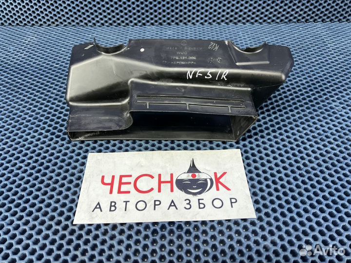 Воздуховод радиатора правый VW Touareg 2010-2014