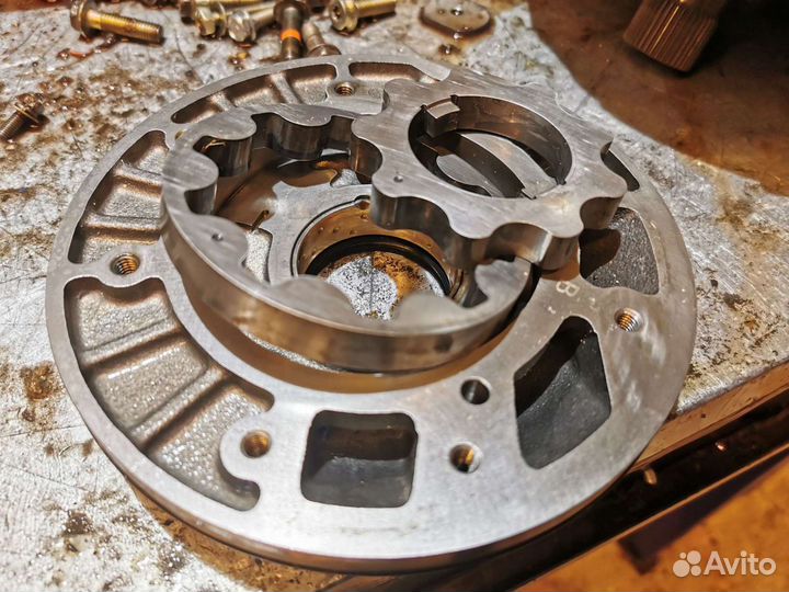 Масляный насос всборе A6MF1 A6MF2