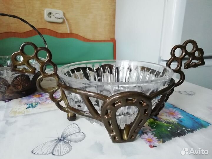 Конфетницы на подставках