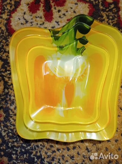 Набор десертных тарелок из стекла