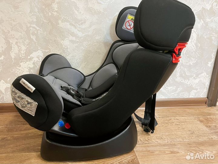 Автомобильное кресло
