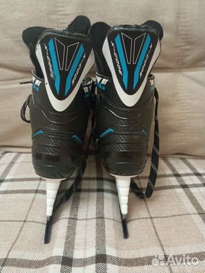 Коньки хоккейные