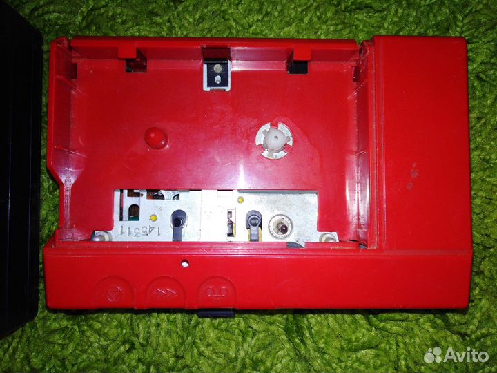 Кассетные плееры квазар И шарп цена за лот