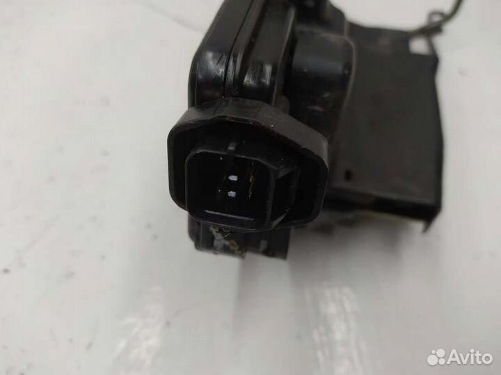 Замок двери передней левой Хундай Тражет 04г