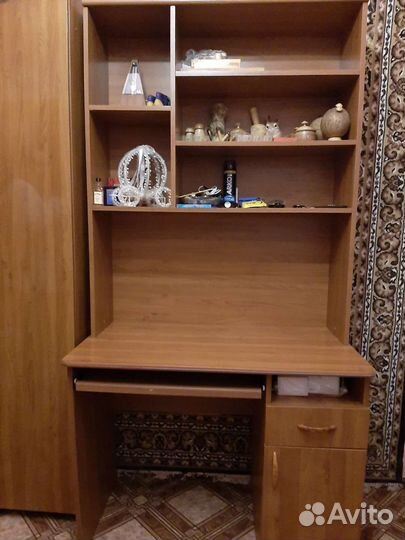 Компьютерный стол