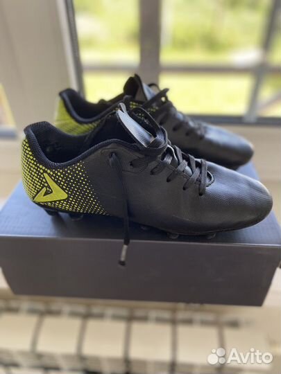 Детские футбольные бутсы, сороконожки 36 размер