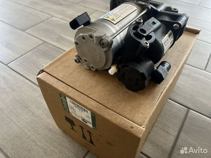 Компрессор пневмоподвески Land Rover Range Rover