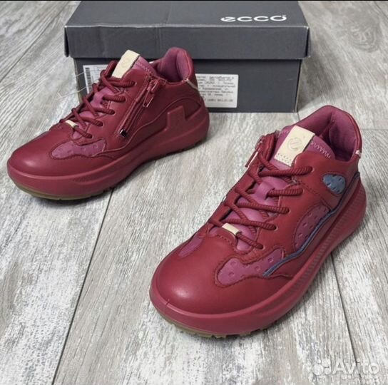 31 р Новые кроссовки Ecco solice K