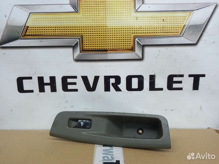 Кнопка заднего правого стеклоподъемника Лачетти