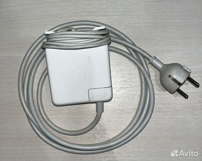 Продам MacBook Pro 2011 года late