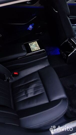 Аренда автомобиля с водителем