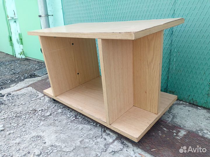 Журнальный столик