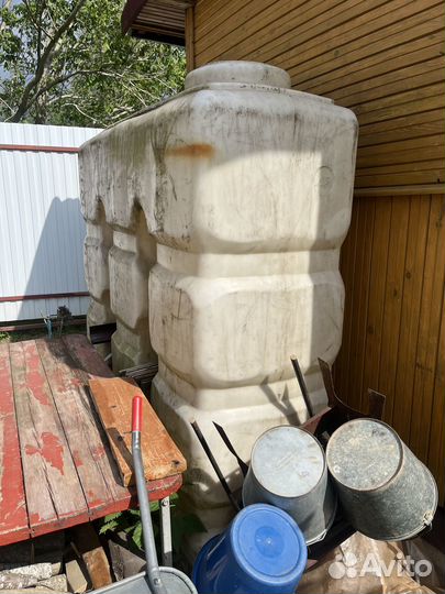 Емкость пластиковая 2 куба бу