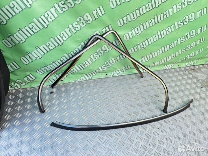 Молдинг стекла задний Mercedes-Benz E-Class W210