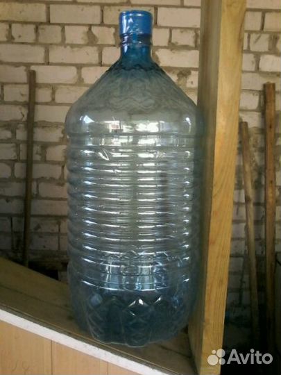 Бутылка 19 литров от кулера