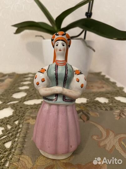 Фарфоровая статуэтка Киев Тётка тётка (О.Рапай)