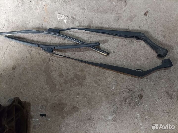 Поводок стеклоочистителя SsangYong Kyron 05-14г