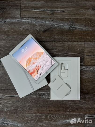 iPad (7-го поколения, Wi-Fi)