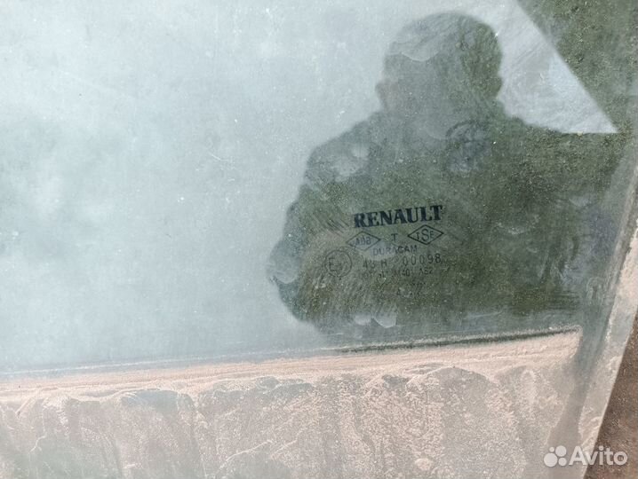 Стекло передней левой двери Renault Megane II