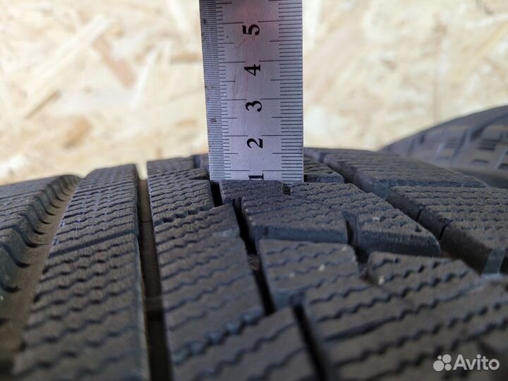 Bridgestone Blizzak VRX 225/50 R18 95Q