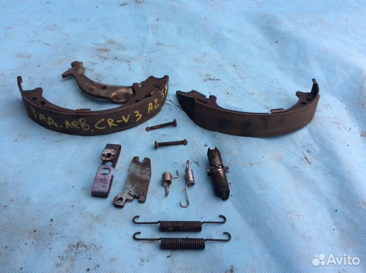 Колодки ручника в сборе Honda CR-V 3 CRV црв цр-в