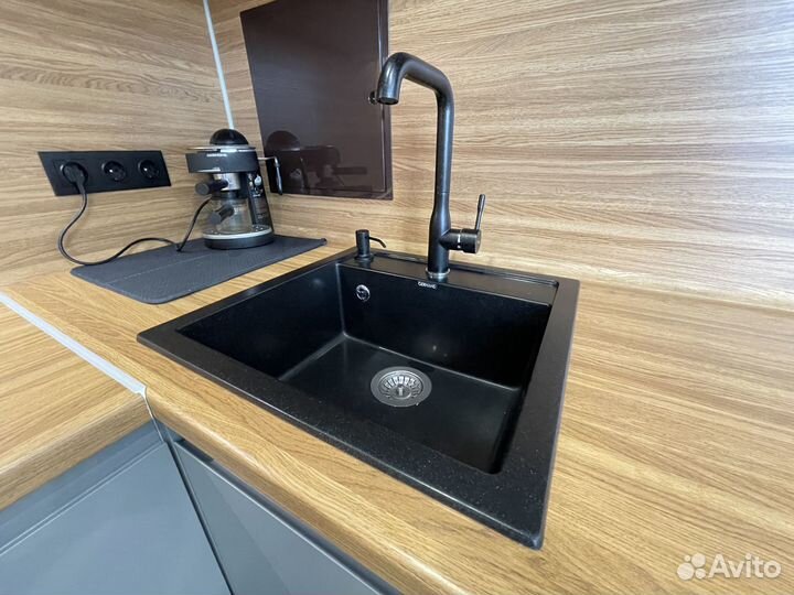 Кухонный гарнитур (цена завсю кухню) ксп:24869