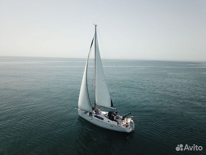 Морская прогулка на парусной яхте в Адлере