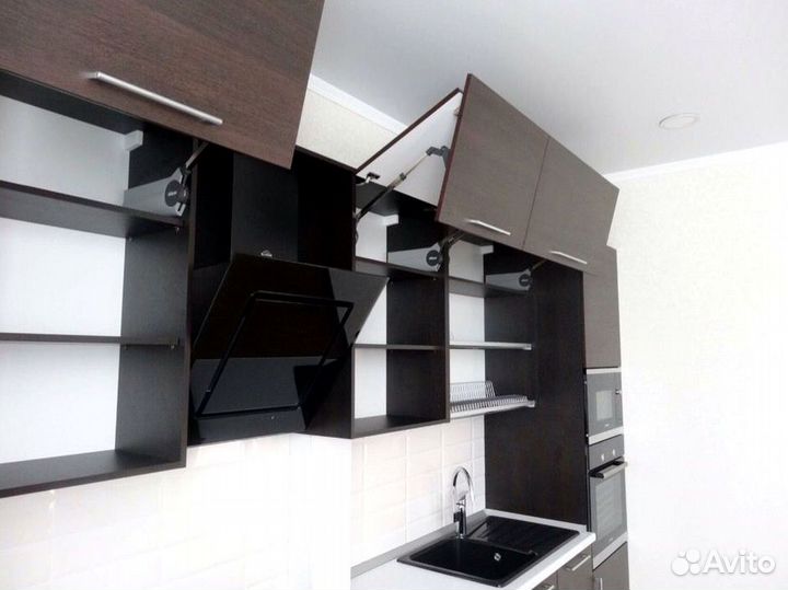 Прямой кухонный гарнитур современный