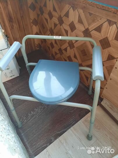 Кресло туалет для пожилых и инвалидов