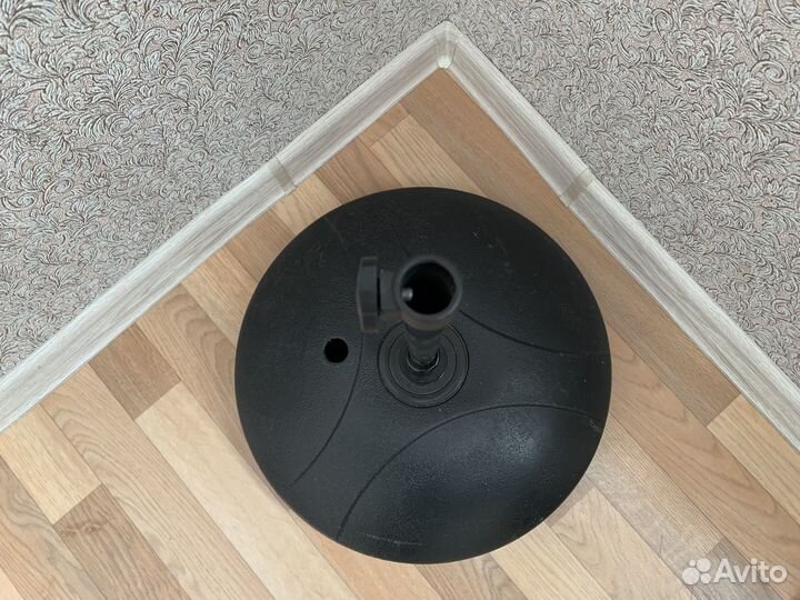 Стойка для боксёрской груши