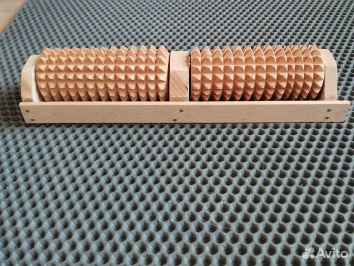 Массажер для ног деревянный