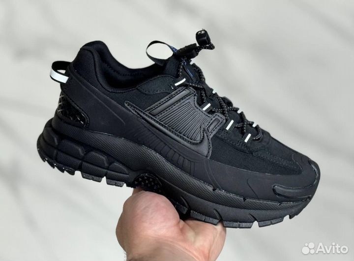 Кроссовки Nike Zoom Vomero 5 Roam