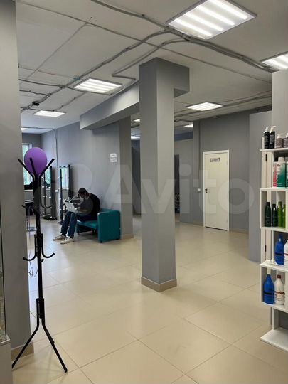 Помещение на ул.Вилюйская, 1 этаж, 128 м2 - без ко