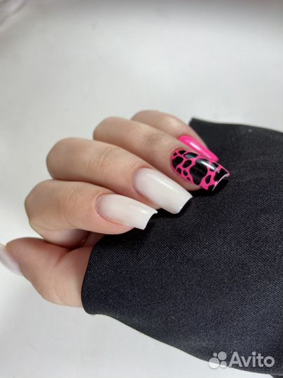 Маникюр и педикюр