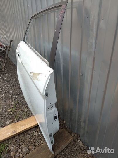 Дверь правая задняя Ford Fiesta 6 2008-2019