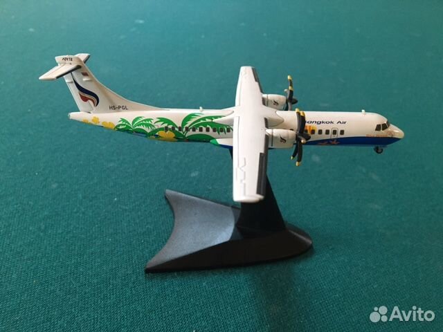 Модель самолета ATR-72-500 масштаб 1/200