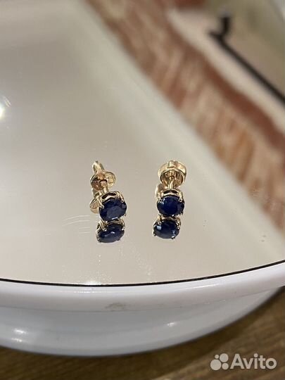Золотые серьги с сапфирами