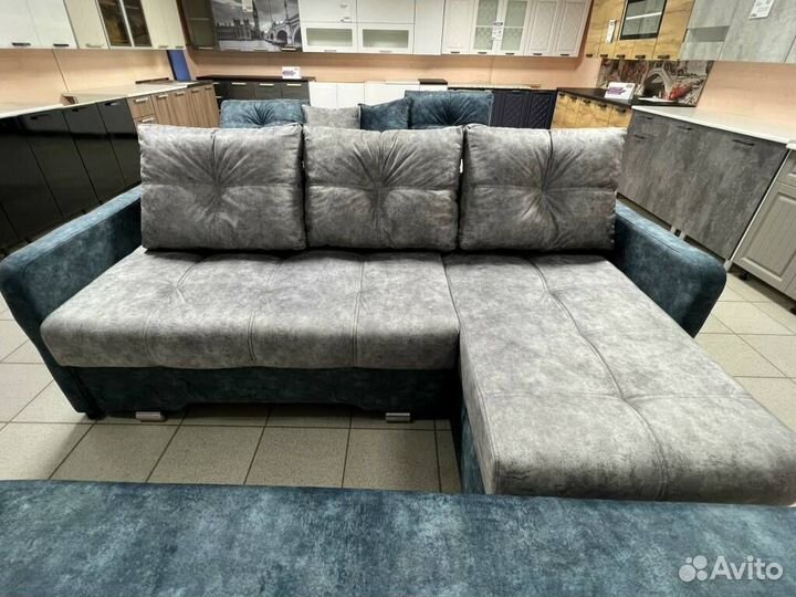 Диван красивый