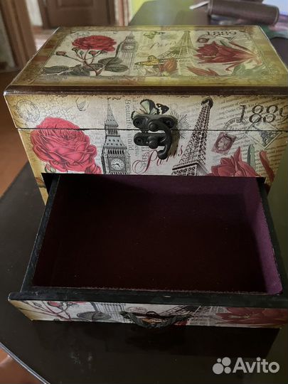 Шкатулка для украшений