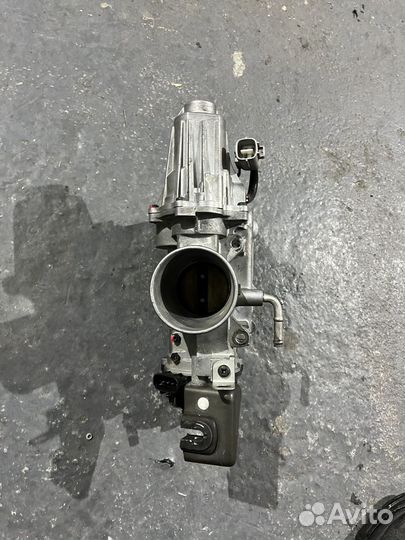 Дросельная заслонка Toyota Progres