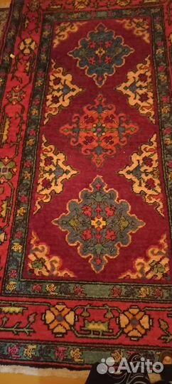 Ковер из шерсти ручной работы